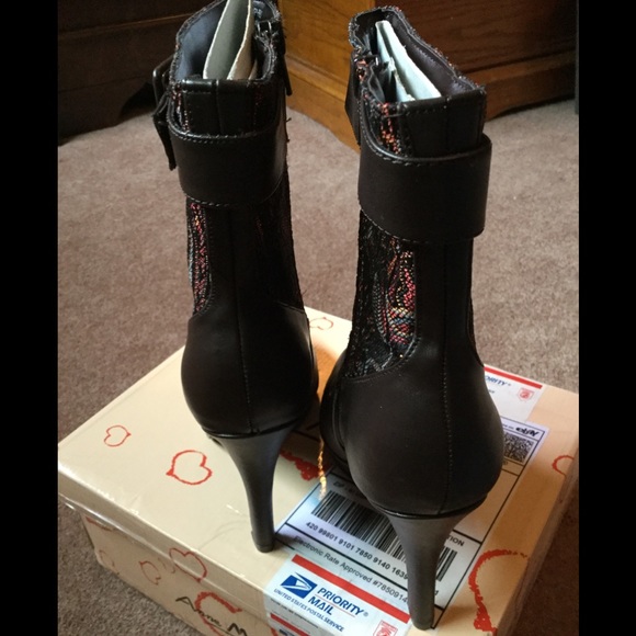 🆕 Anne Michelle Vintage Tapestry Boots, Sz  8 - Picture 5 of 6